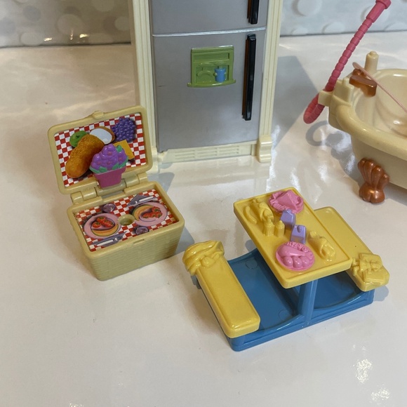 Fisher Price 💕Loving Family Fridge ❄️ & Bath tub 🛀bundle - Picture 2 of 10